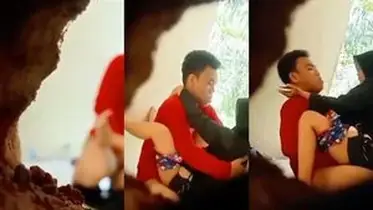 Dokumentasi Ukhti Hijab Cantik Bersantai Kasur poster