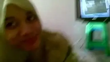 Gadis Cantik Berjilbab Mesum di Rumah Pacar poster