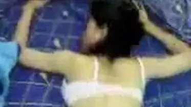 Tante Aisya Doggie Di Kasur Biru poster